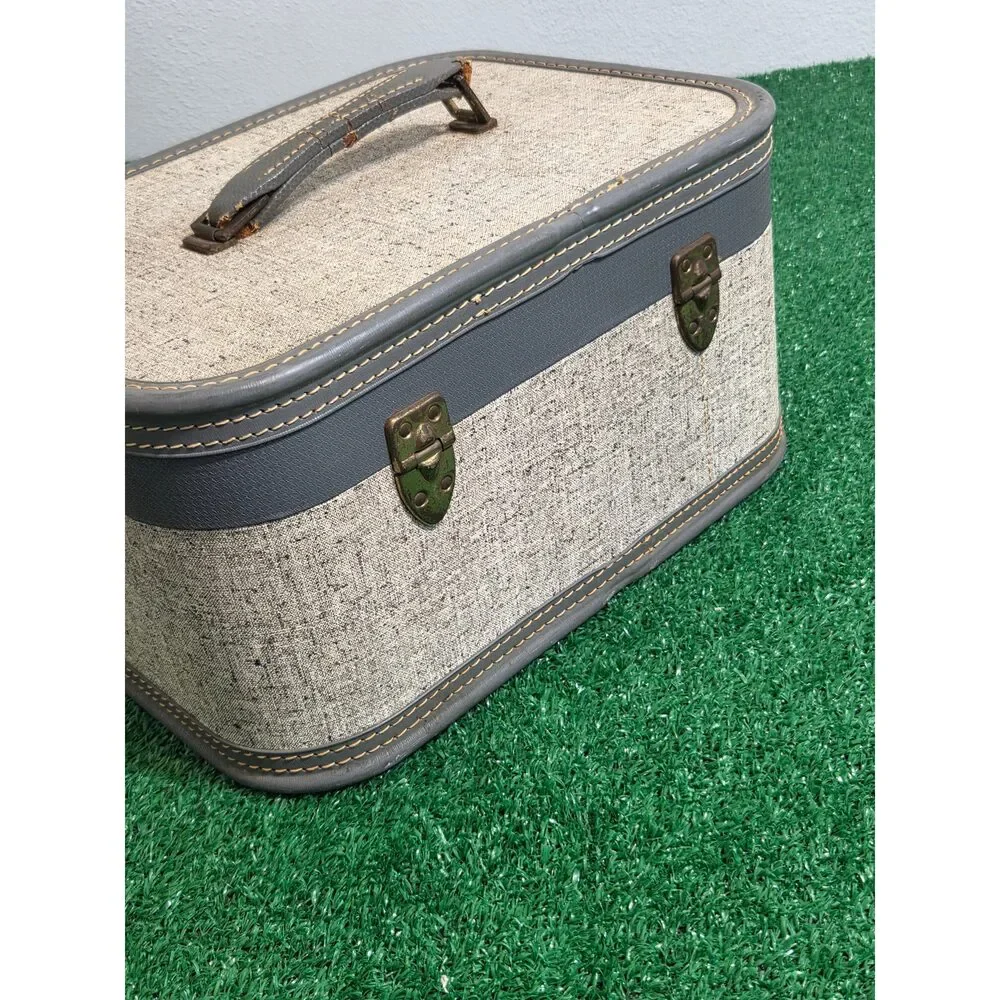 Vintage Tweed Vanity Case Train Luggage Makeup Train Case Purple Interior